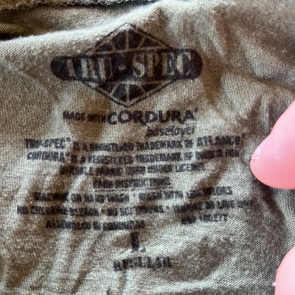 Try spec large reg combat shirt - Picture 2 of 2